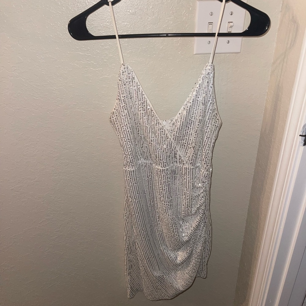 Silver/White short dress